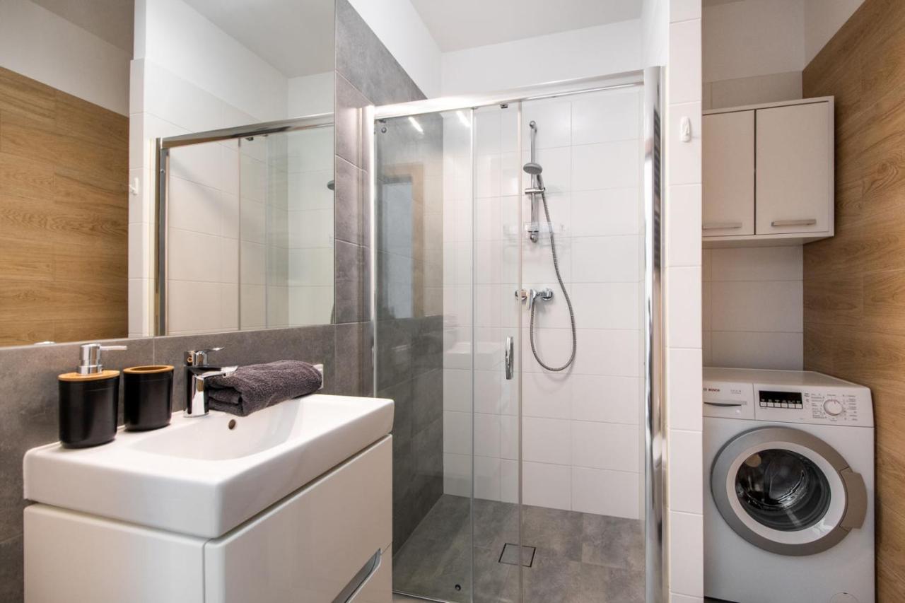 Warsaw Night Apartments Metro Plocka Εξωτερικό φωτογραφία